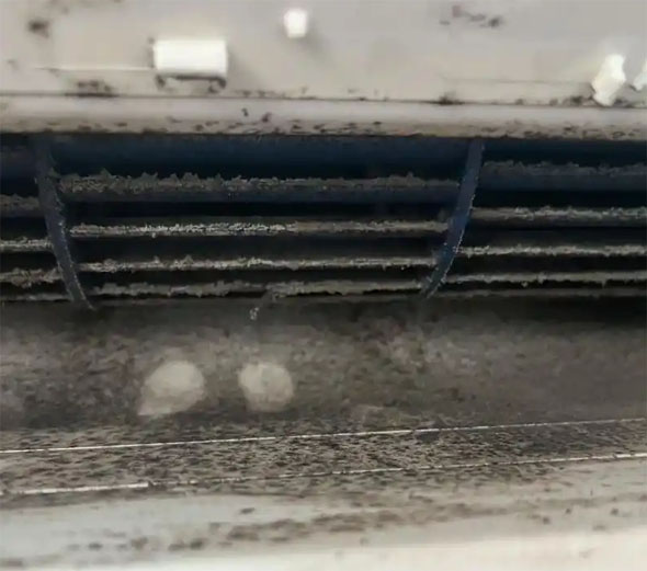 平潭空调吹的风有股烧焦味是怎么回事